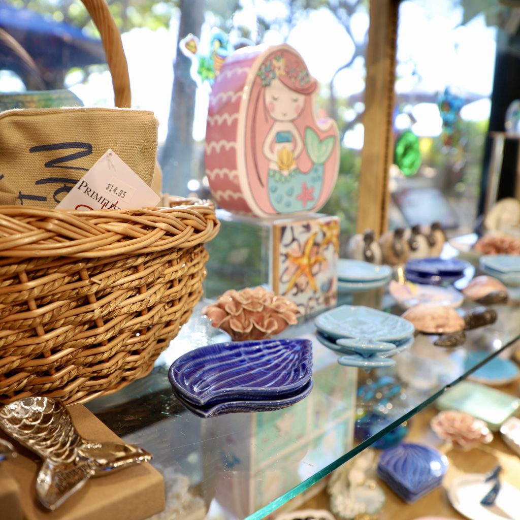 Gift shop merchandise 3